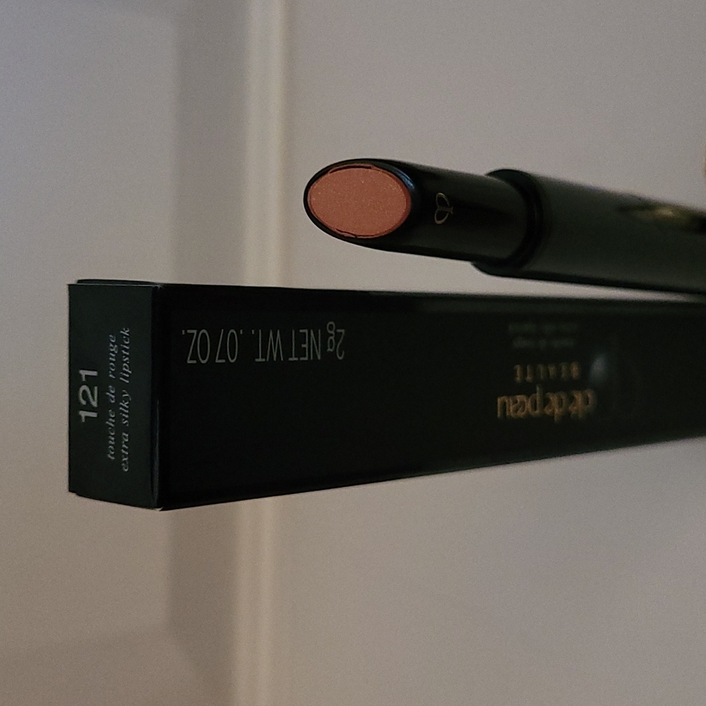 cle' de peau Extra Silky Lipstick 121 - Picture 2 of 4